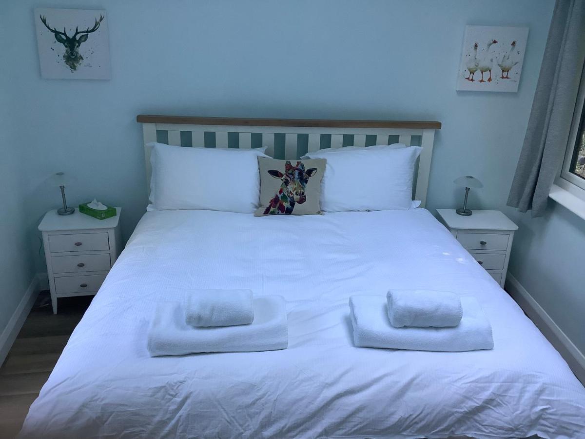 Charming Woodland Lodge 2 Person 1 Bedroom เกรทยาร์มัธ ภายนอก รูปภาพ