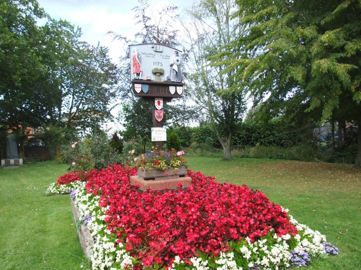 Charming Woodland Lodge 2 Person 1 Bedroom เกรทยาร์มัธ ภายนอก รูปภาพ